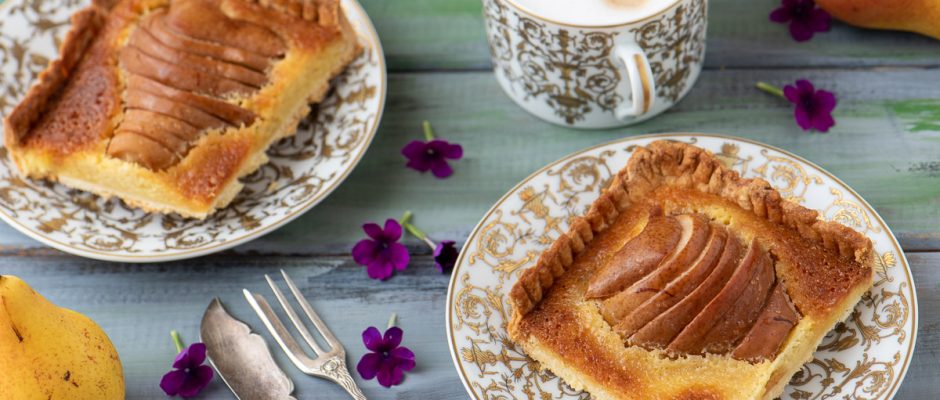 Тарта с круши и нежен бадемов крем