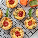 Lunchbox Recipes Италиански тарти с босилек