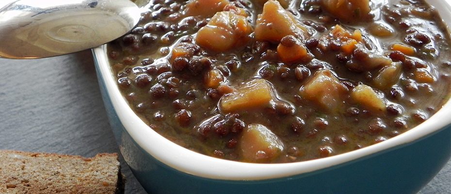 Black lentil soup
