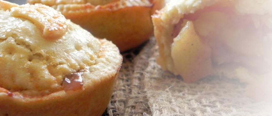 Mini apple pies for lunchbox