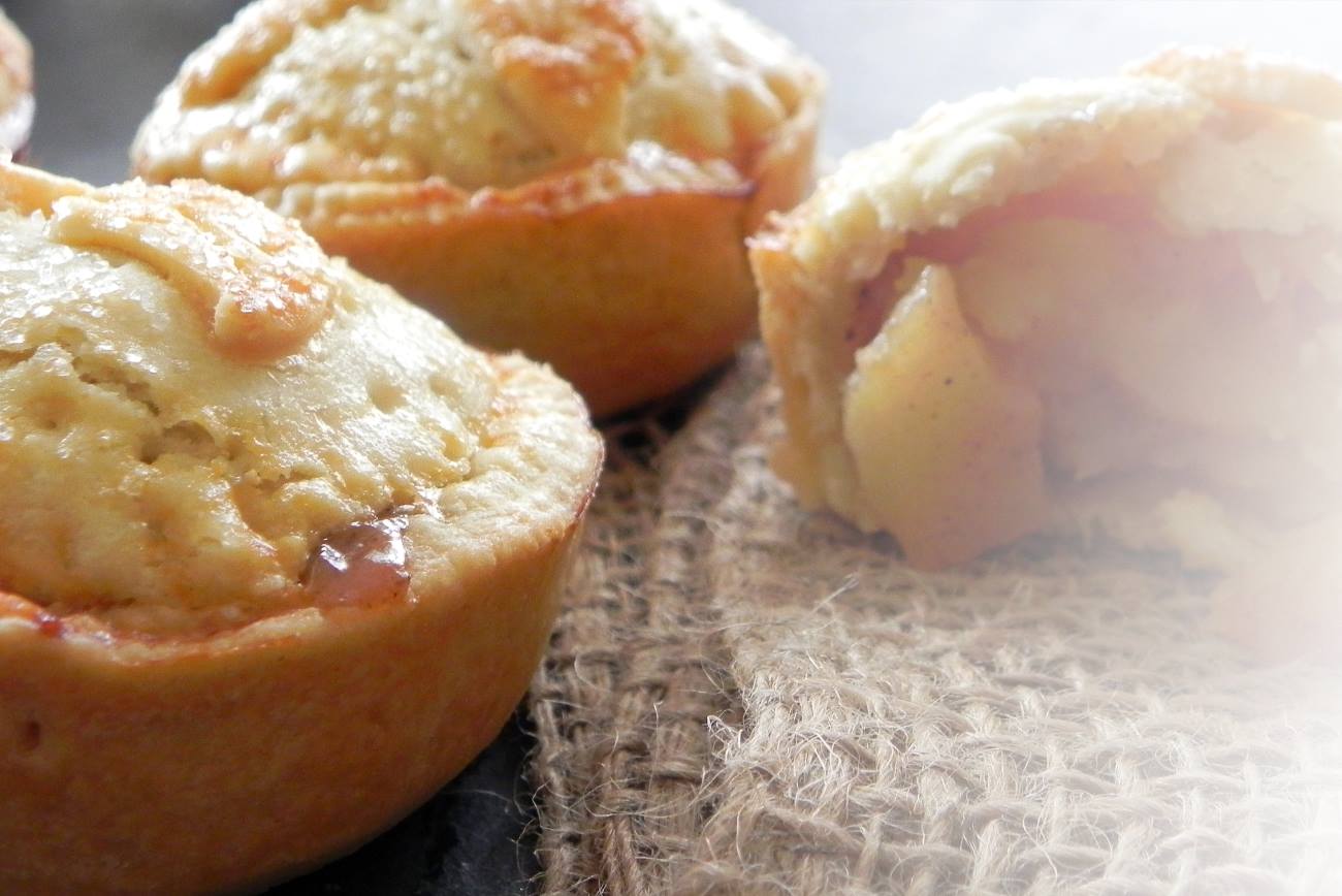 Mini apple pies for lunchbox
