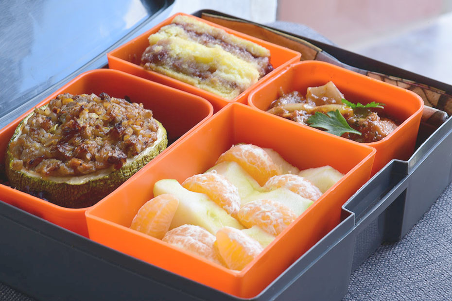 Lunchbox-menu_пълнени-тиквички-с-елда