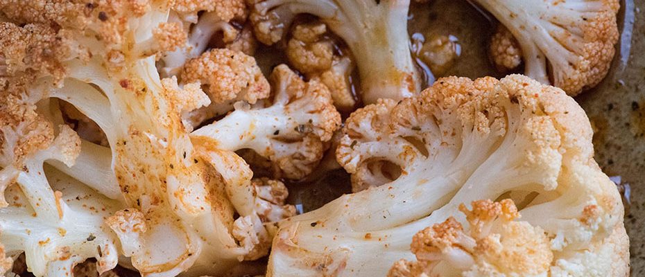 cauliflower-with-vegan-ranch-sauce
