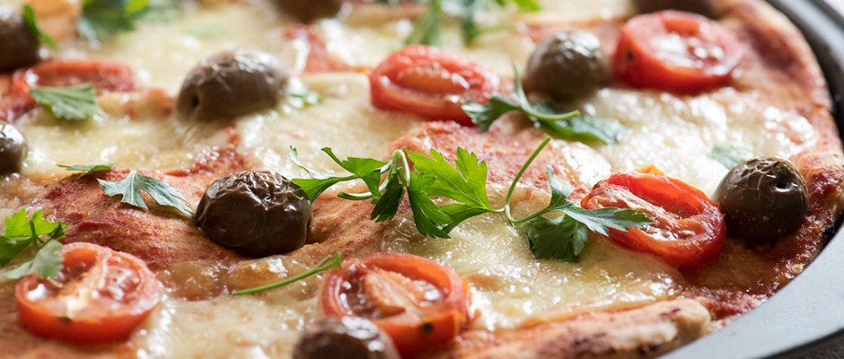 eatin by design Pizza Margaritta with ray flour