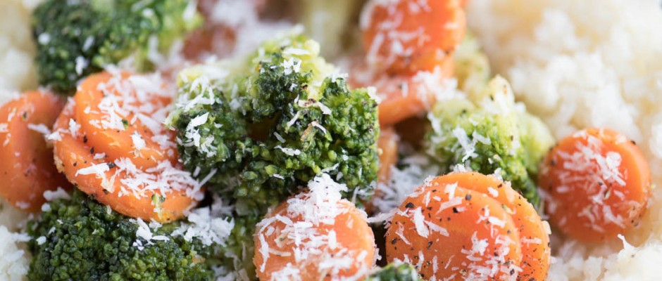 Ориз от карфиол със зеленчуци