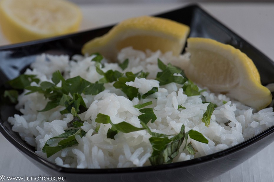 Coconut rice with lemon and mint