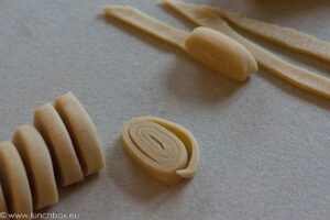 rolling pasta dough by hand
