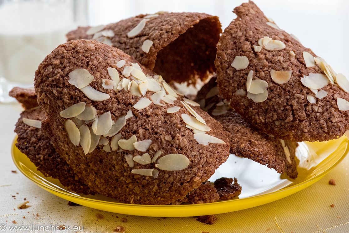 almond tile biscuits