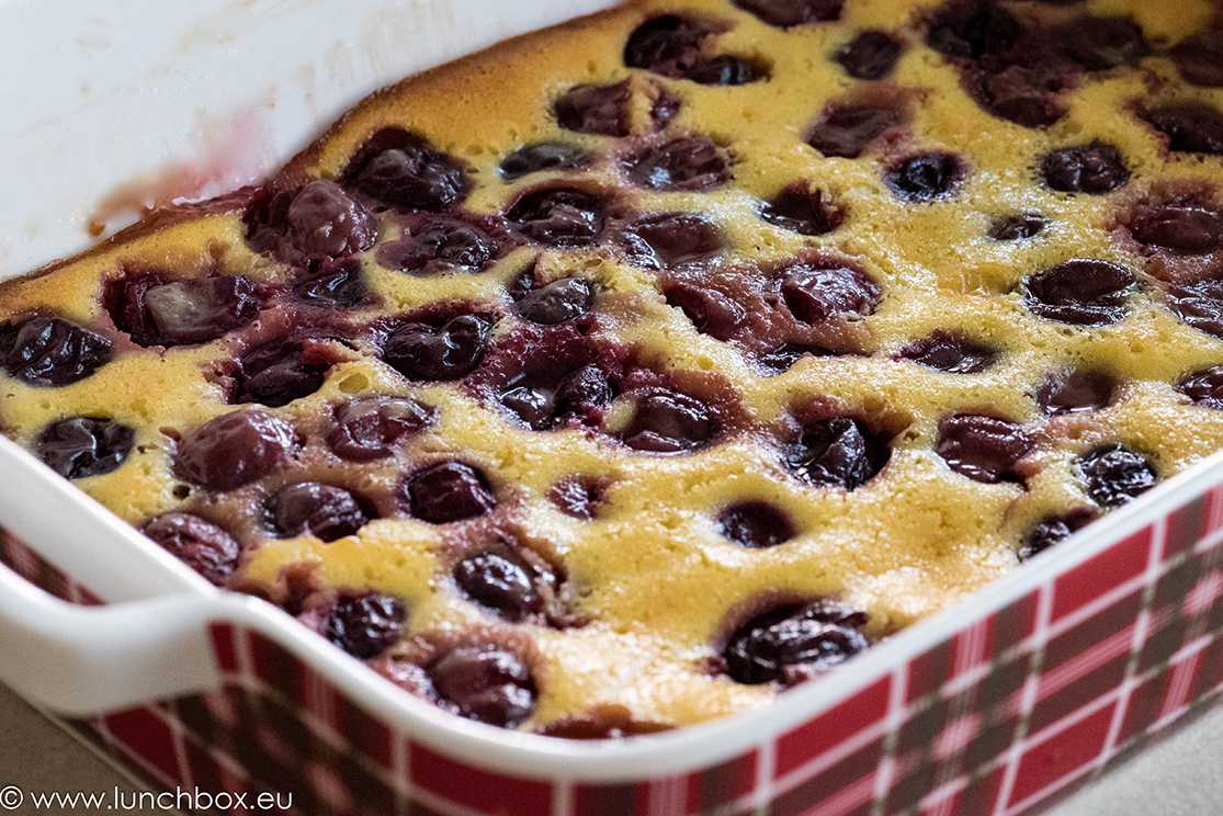 Light and quick cherry batter pudding
