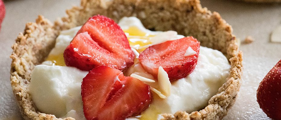 mini-tart-with yogurt