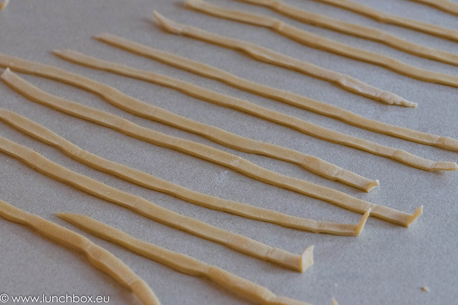 eating by design with Lunchbox: pasta dough and flavoring