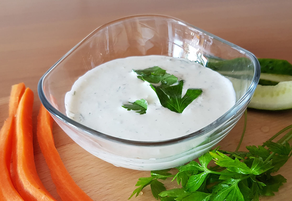 Light garlic herb dip for veggies