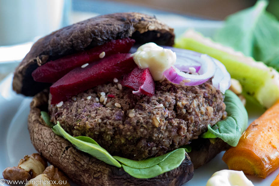 Red bean burger with veggies (gluten free)