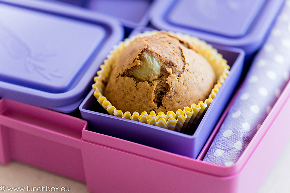 muffin with honey and grapes lunchbox muffin with honey and grapes lunchbox