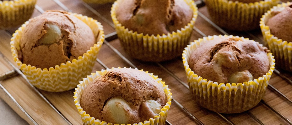Muffins with honey and grapes for Lunchbox