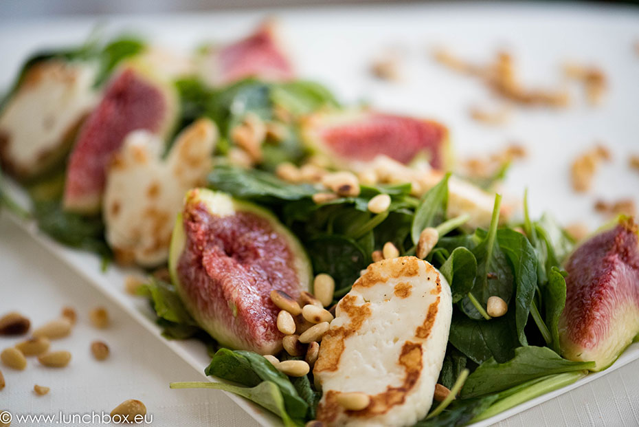 Spinach, Halloumi and figs salad