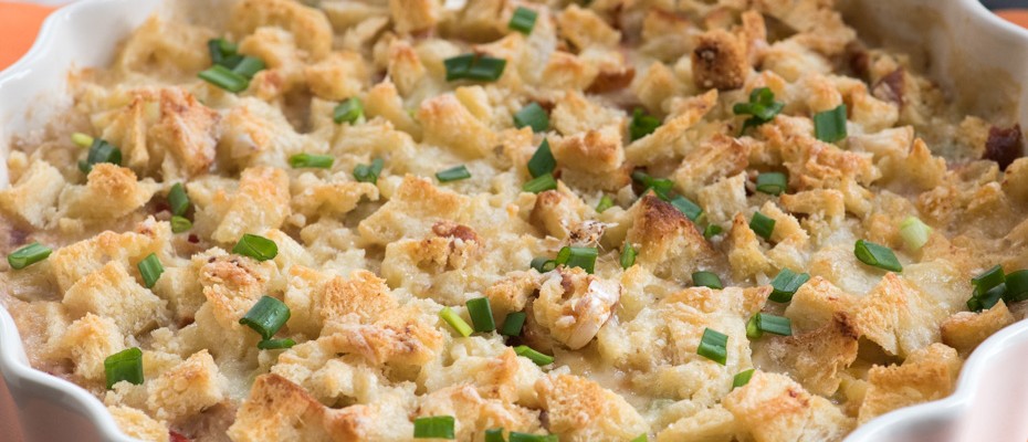 Leftover meat pot pie with garlic topping