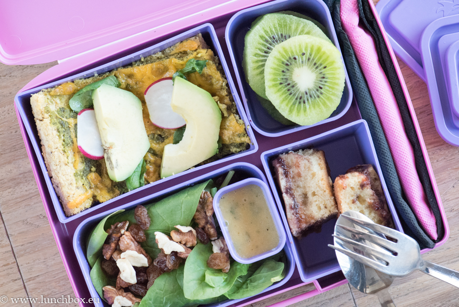 Веган пица с тесто от нахут и песто в Lunchbox Лавандула