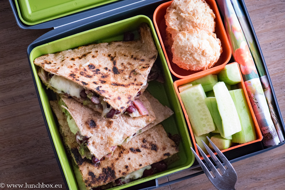 Lunchbox menu: Каседилия с броколи