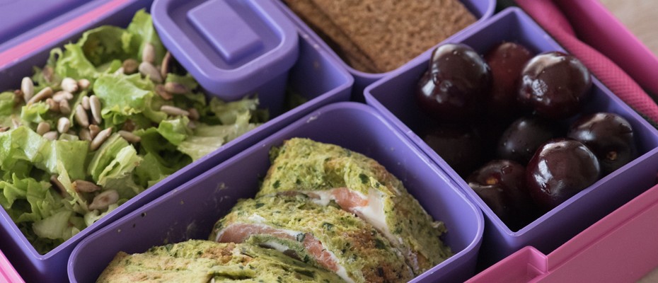 Lunchbox Рулца с пушена сьомга