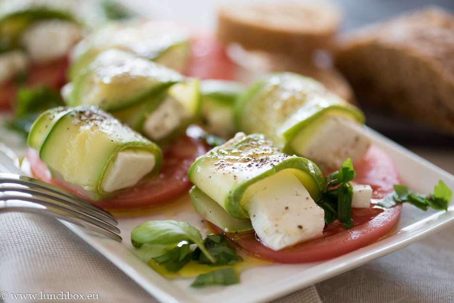 Courgette and zucchini rolls