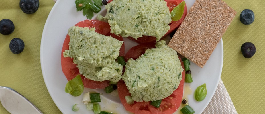 Мус от броколи и босилек