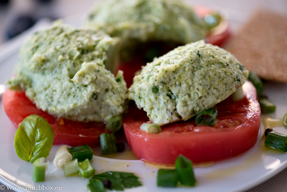 Quick broccoli and basil mousse