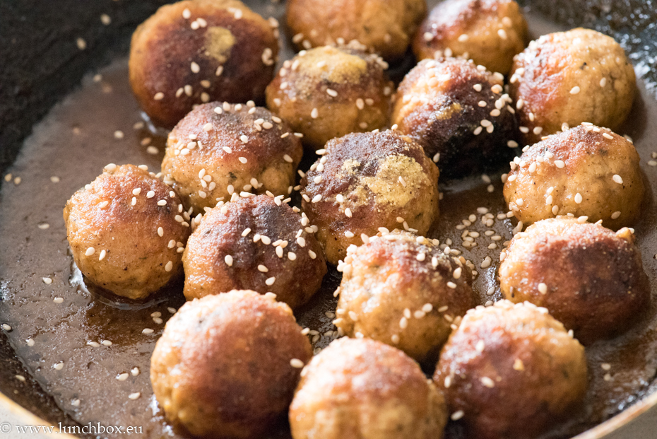 chicken bites in teriaki sauce