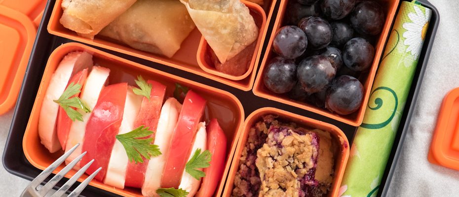 Пролитни рулца в Lunchbox Екзотик