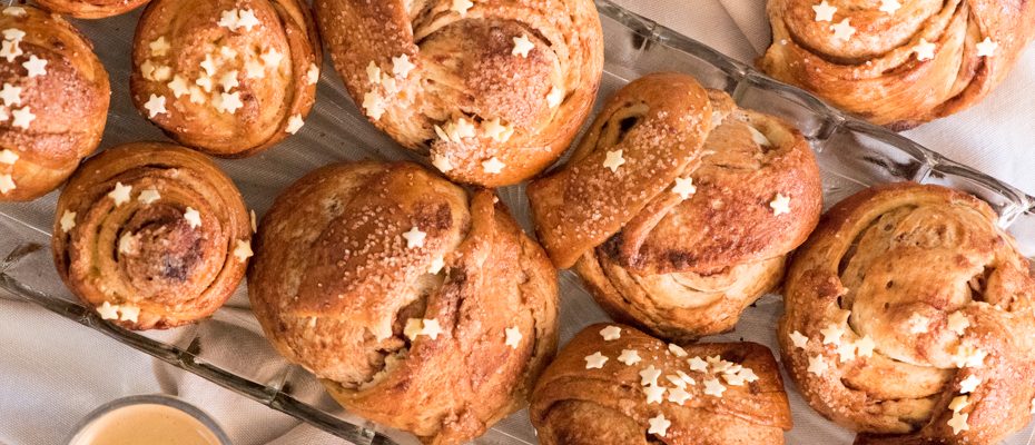 Swedish-chocolate-buns-tray