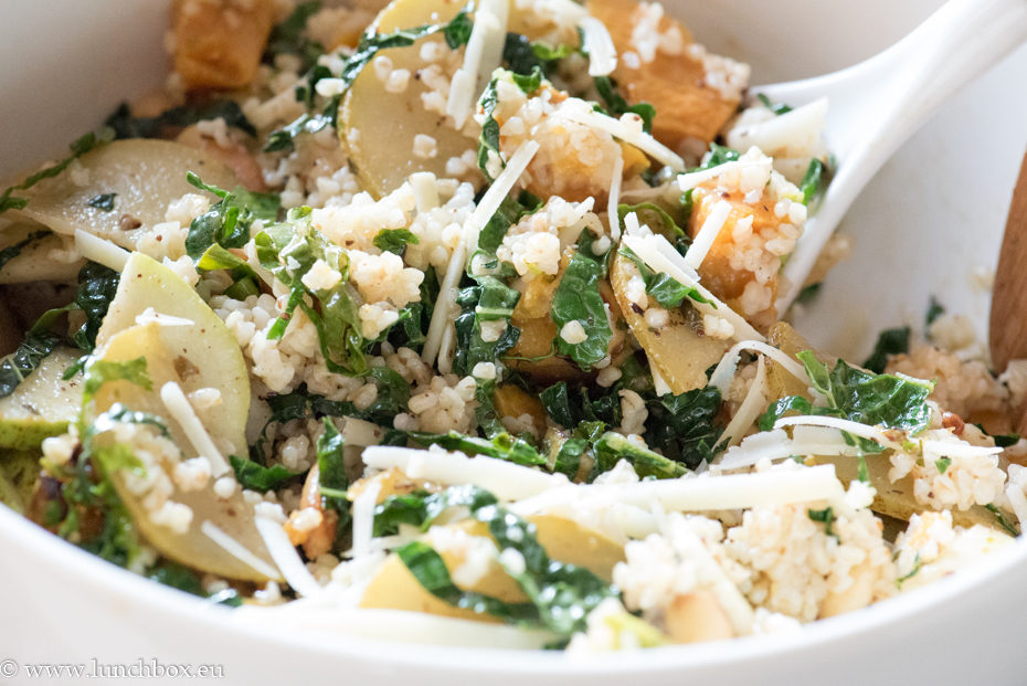 Kale, pumpkin and bulgur salad with pear vinaigrette