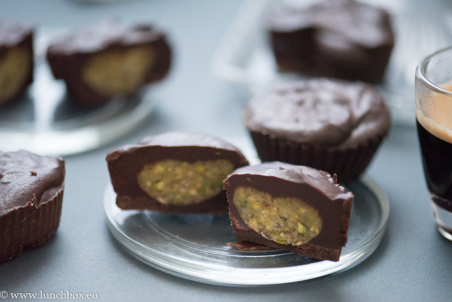 pistachio chocolate bites