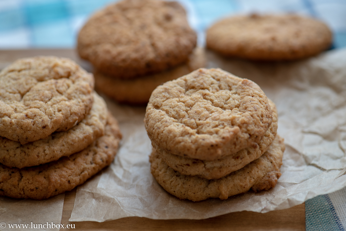 Almond biscuits Almond biscuits