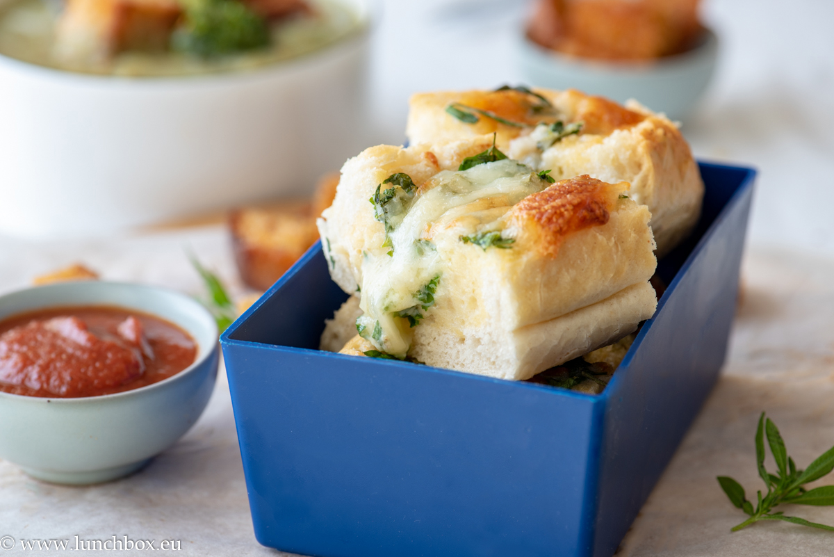 baguettes with eggs