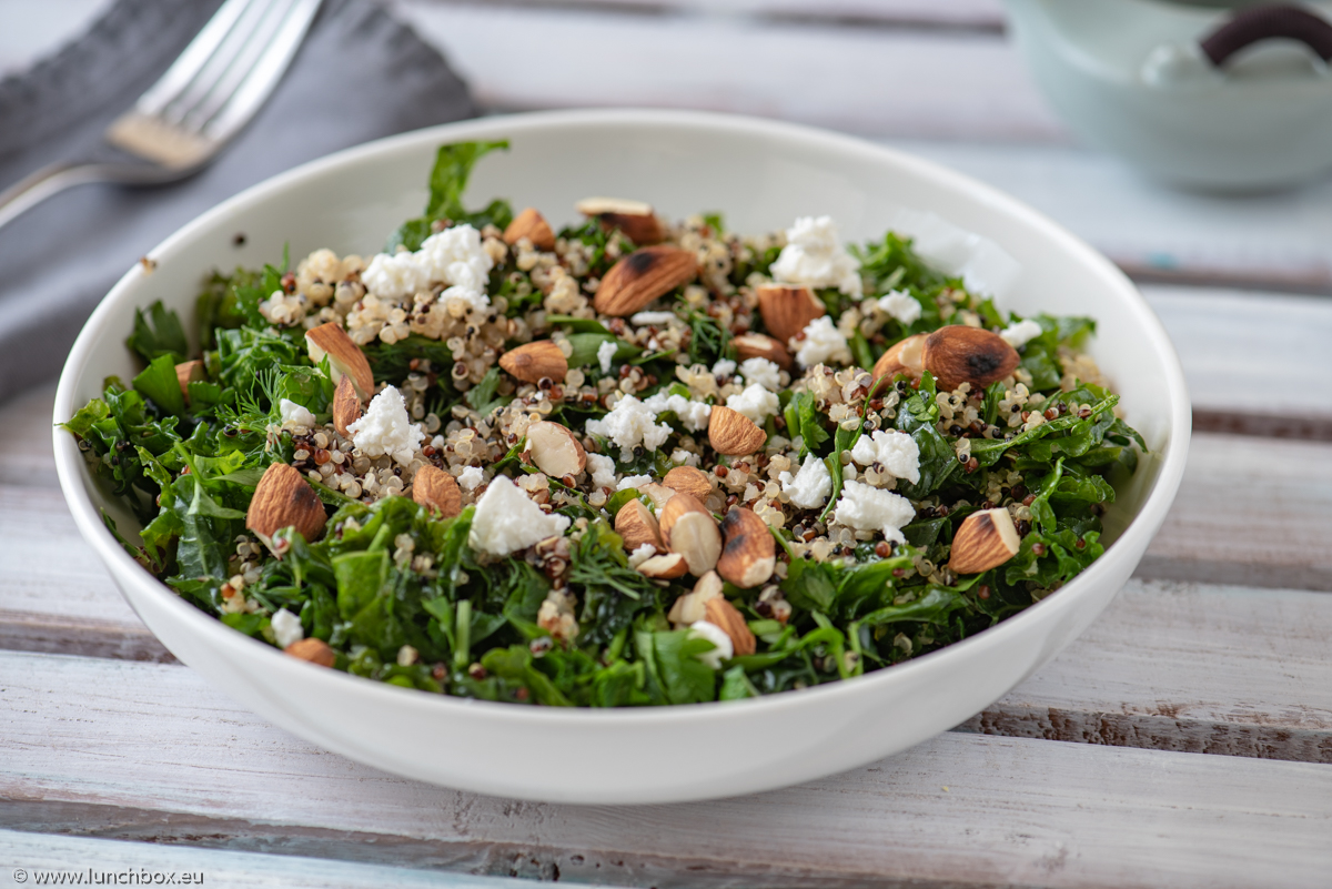 Kale salad with quinoa