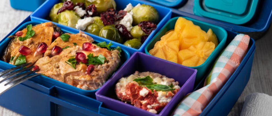 Lunchbox Сьомга в кокосов лайм сос