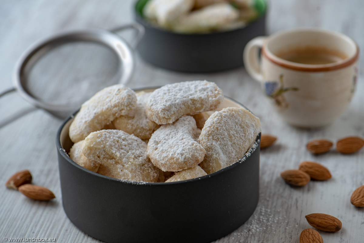 Crescent moon cookies