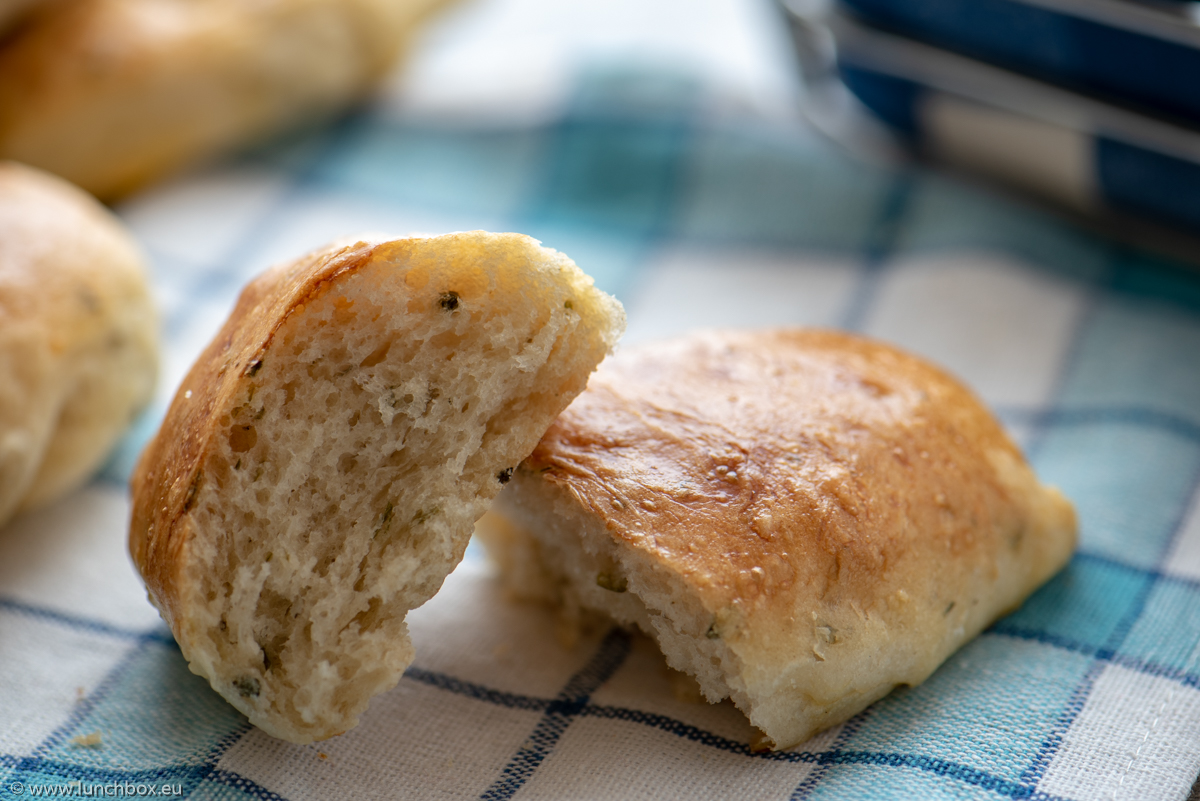Italian herb rolls with cumin