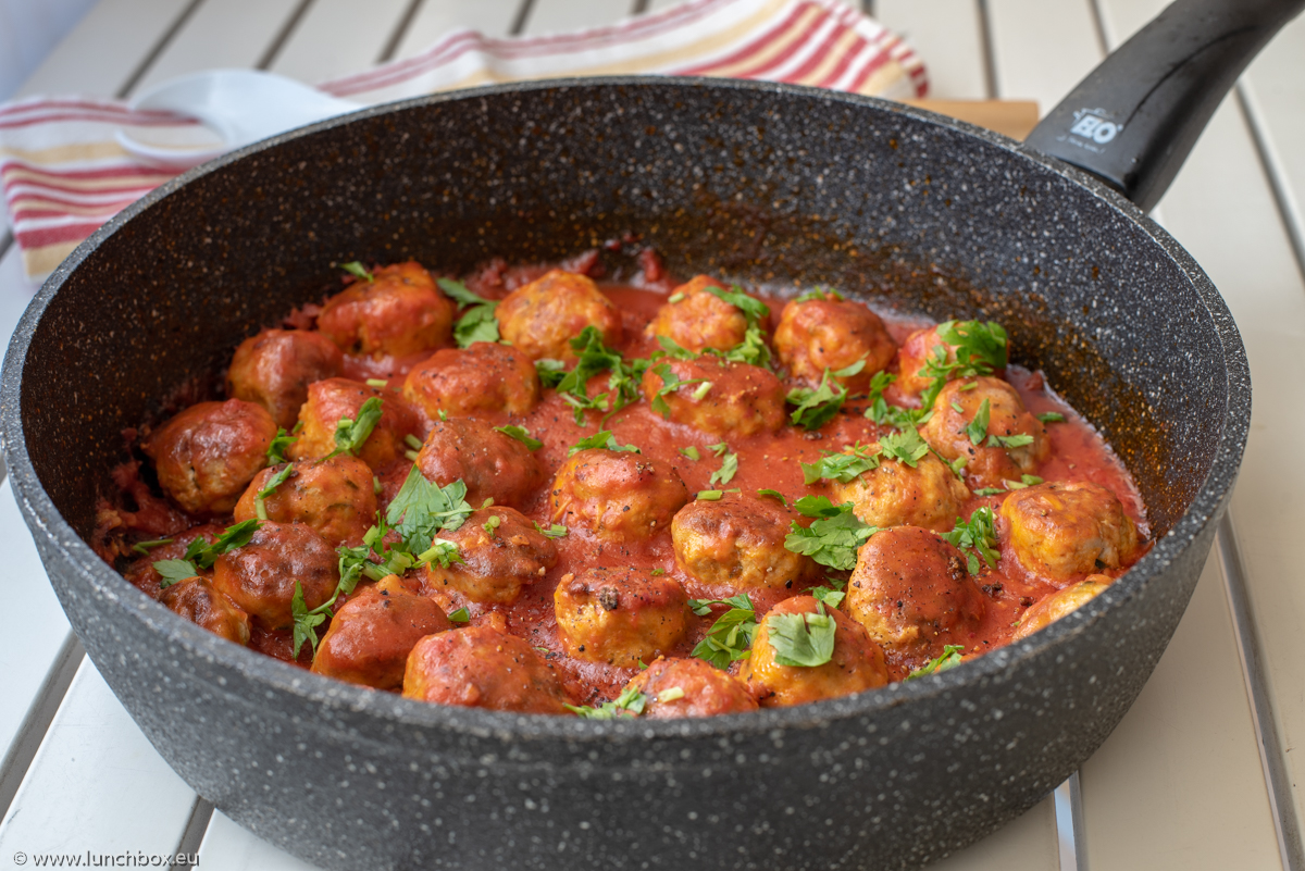 Turkey Meatballs With Tomato Sauce