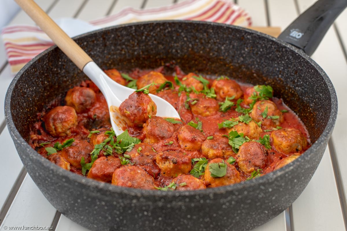 Turkey Meatballs With Tomato Sauce