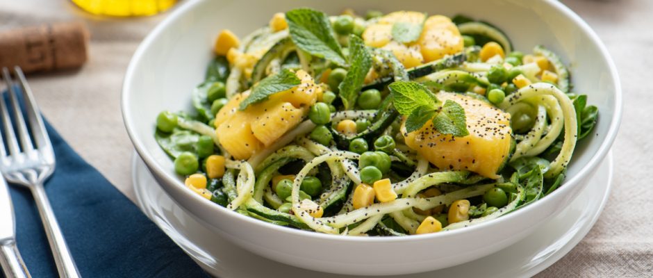 Пролетна салата с мента