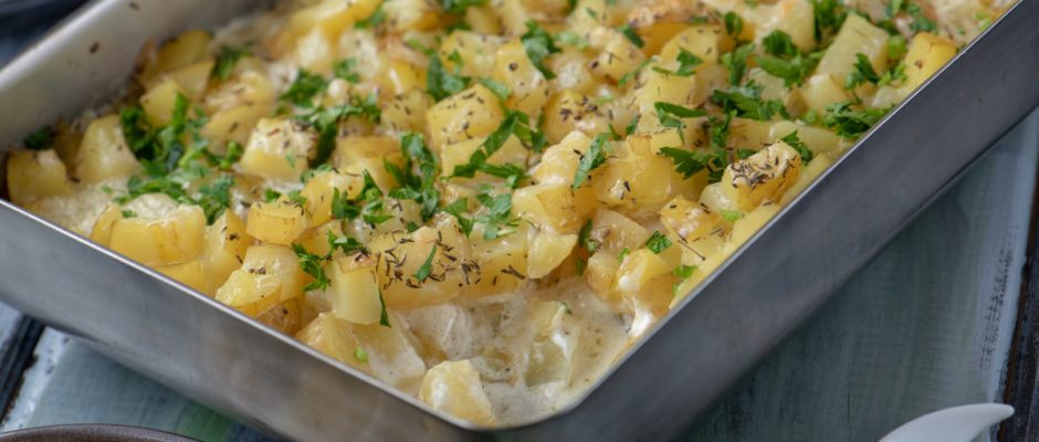 Пресни картофки в млечен сос
