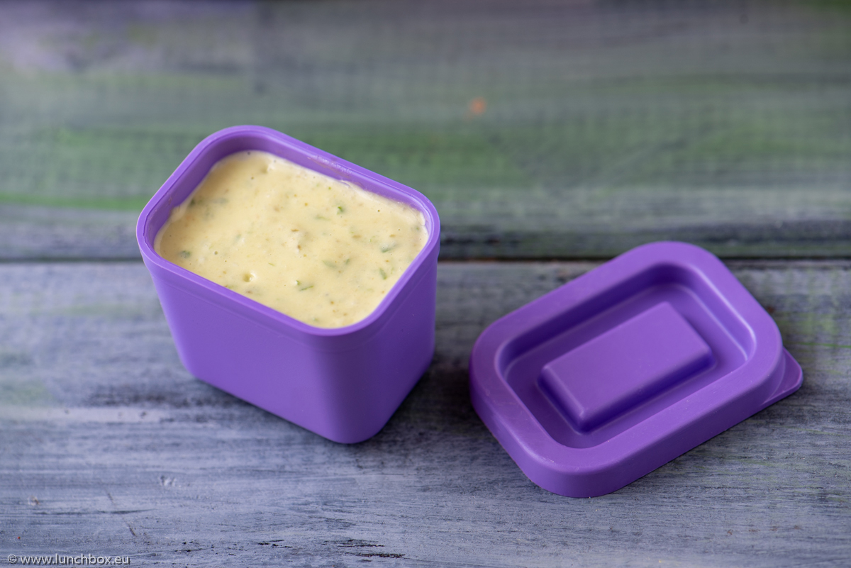 Caesar Salad Dressing With Wild Garlic