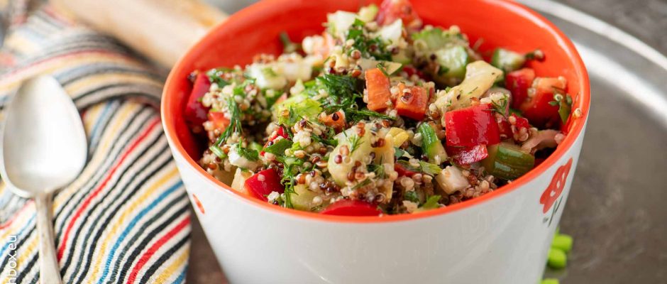 Салата с киноа