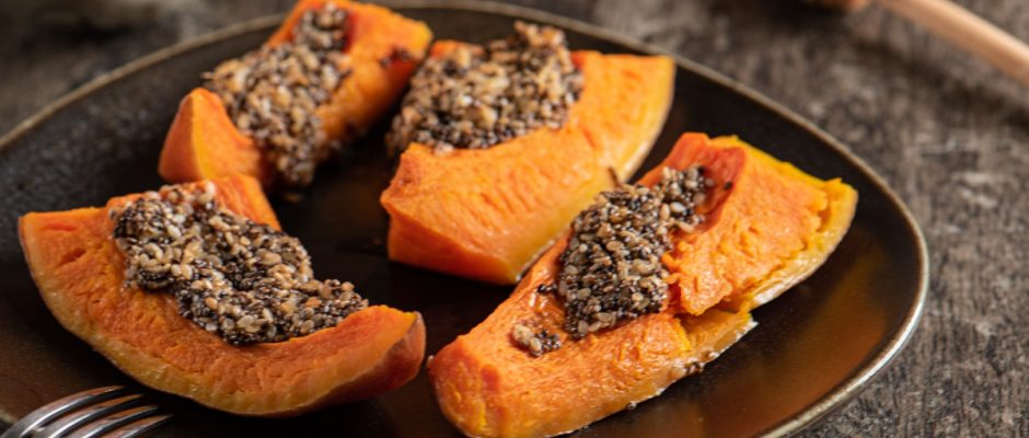 Baked pumpkin with chia and sesame