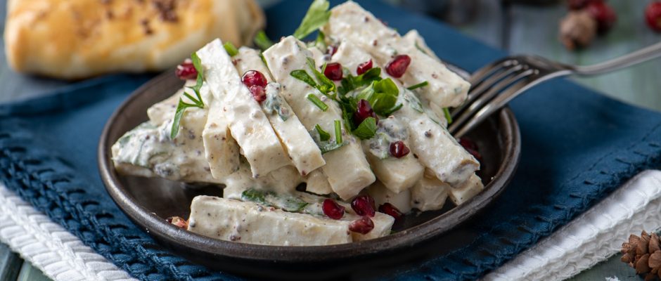 Салата с целина и каперси