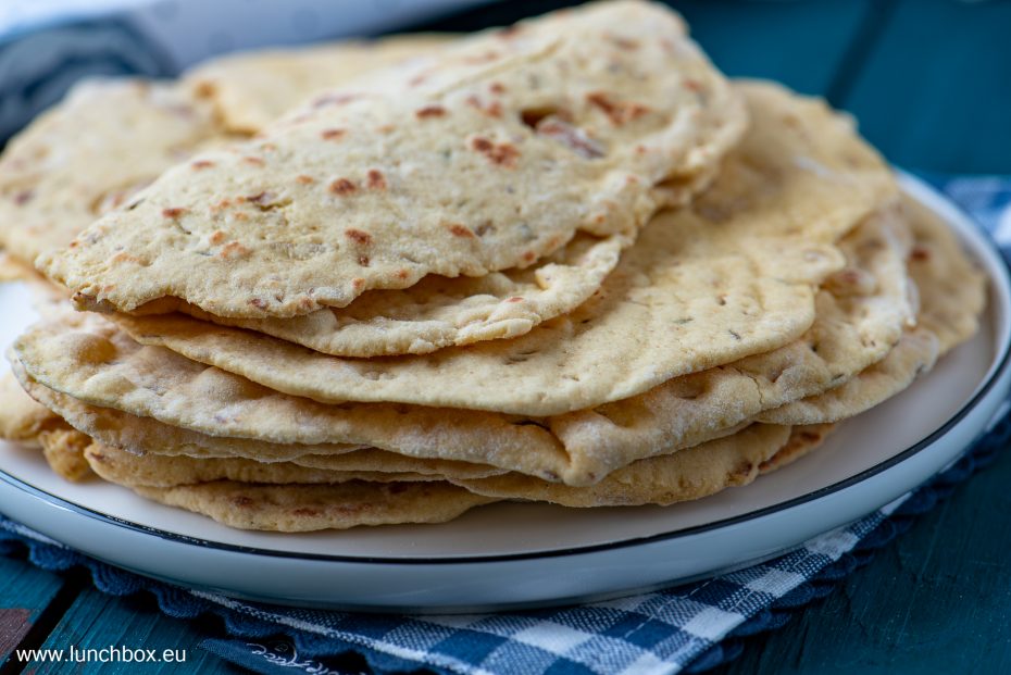 Arabian flat bread with chickpea flour Lunchbox