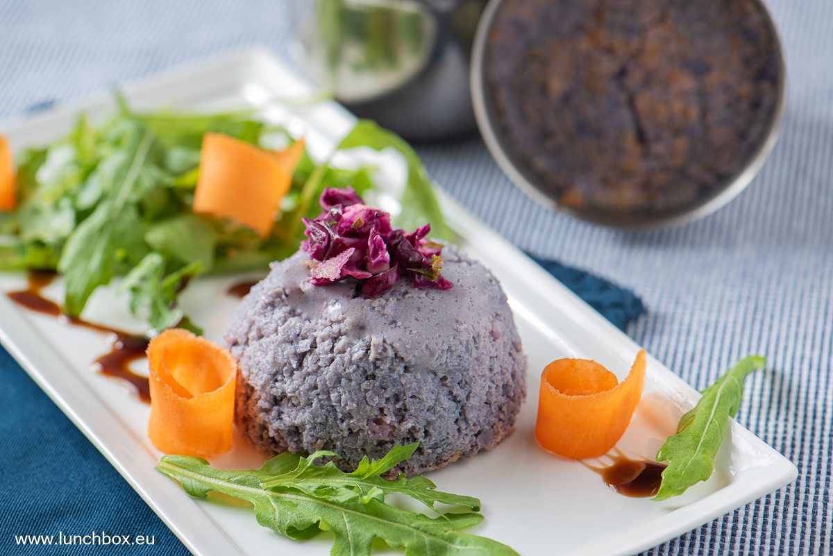 Baked red cabbage with Parmesan