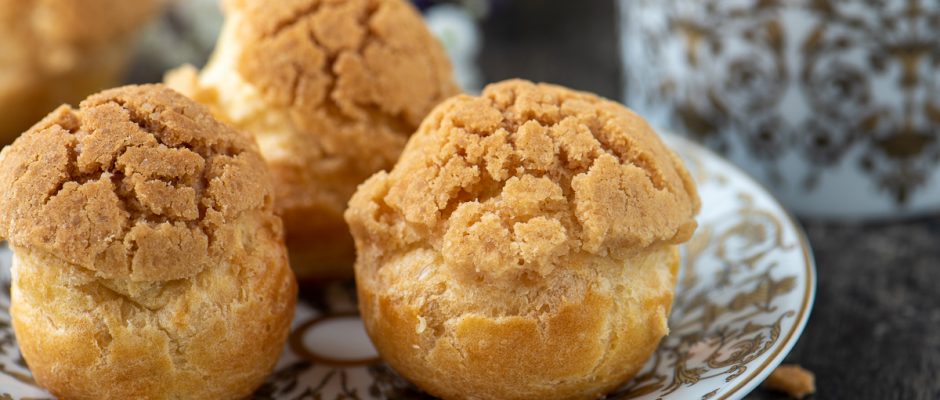 Craquelin Profiteroles with Caramel Cream