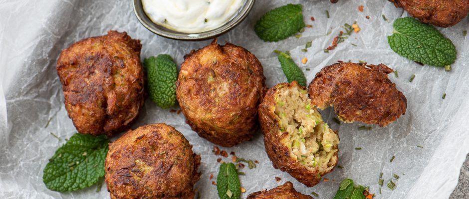Zucchini and haloumi balls